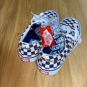 New Checkered vans size 7